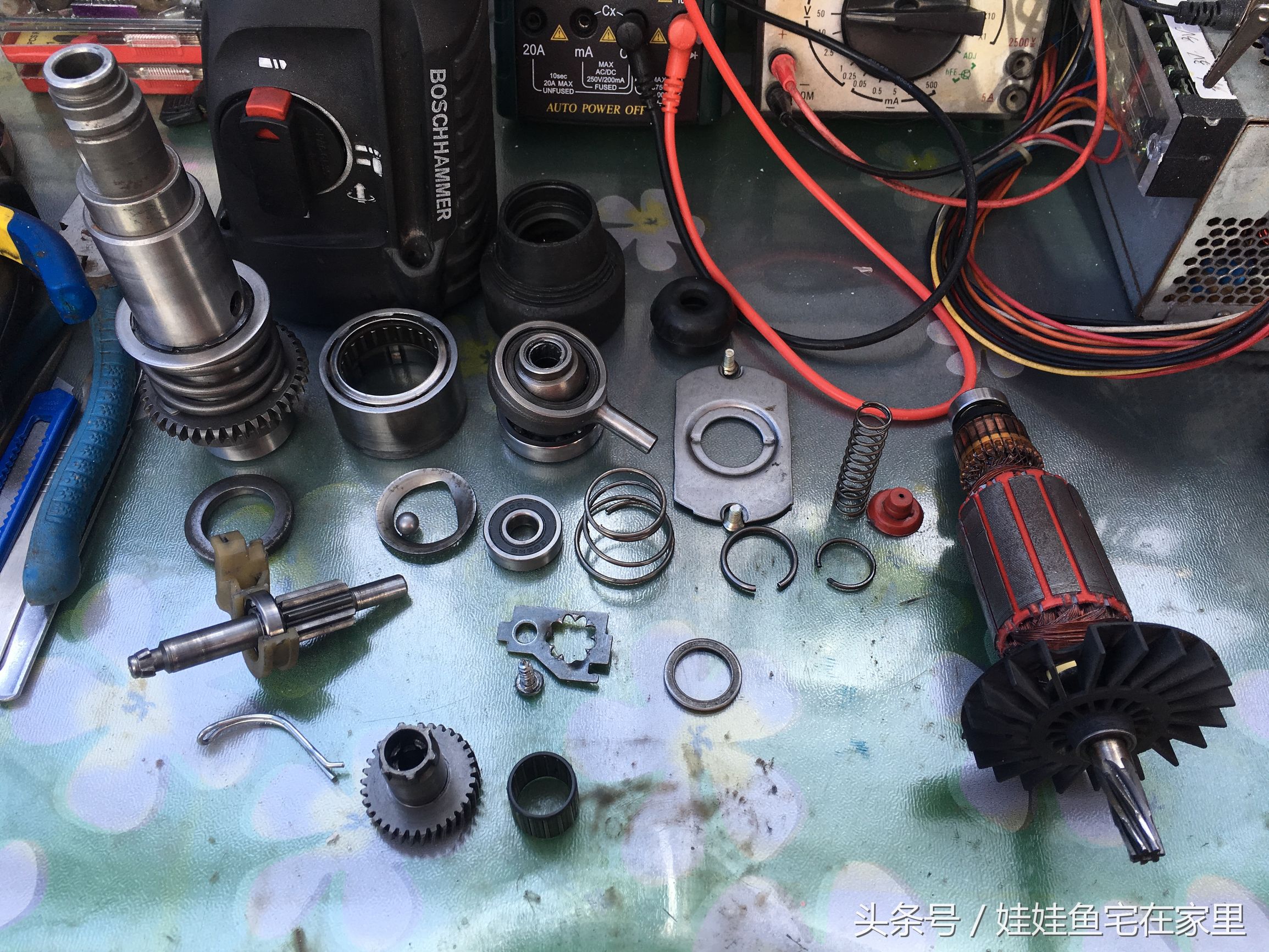 18v博世电锤锂电池组装视频,博世电锤机头维修