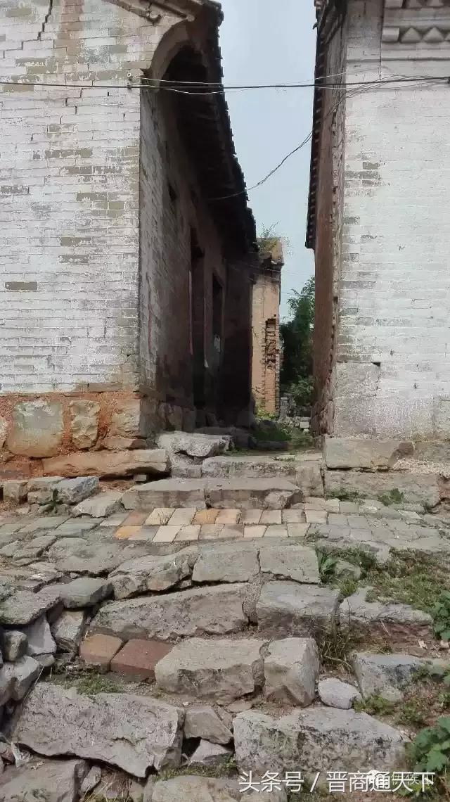 钟灵秀图片,钟灵秀一字马