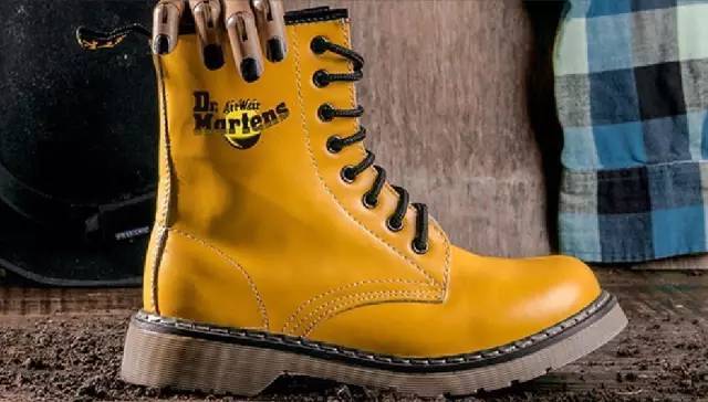 防滑耐磨又保暖的马丁靴推荐,马丁靴的酷炫帅气百搭的时尚单品