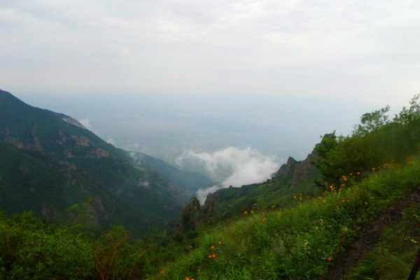 张家口旅游小五台山离市区远吗,张家口小五台山全景图