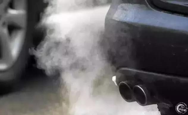 开车太费油学会这几招油耗嗖嗖降,车辆油耗高老司机三招轻松解决