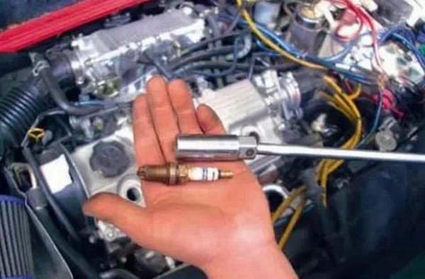 面包车动力下降是什么原因,面包车洗节气门怠速偏高动力下降