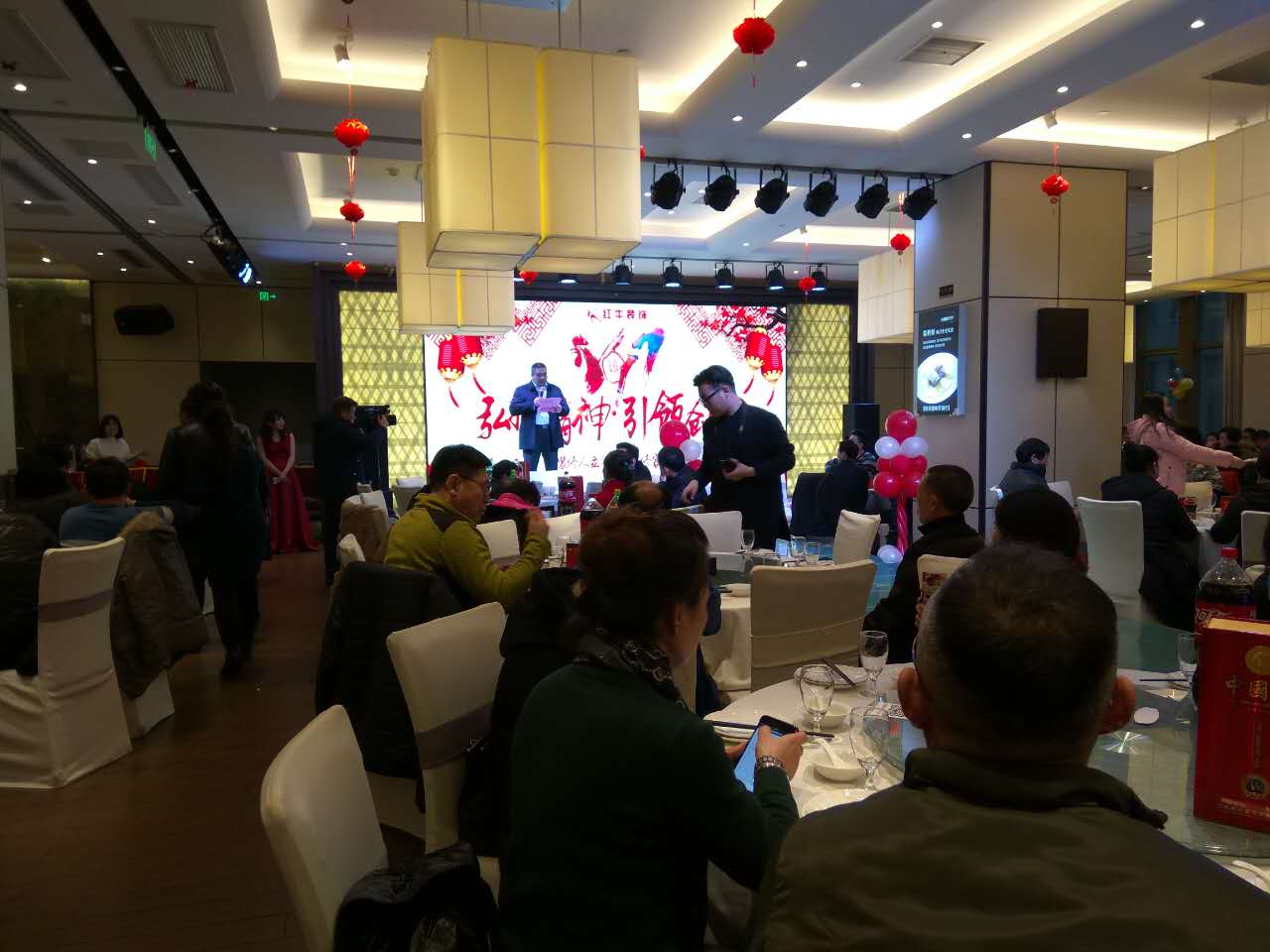 红牛装饰公司简介,红牛装饰创新效果图