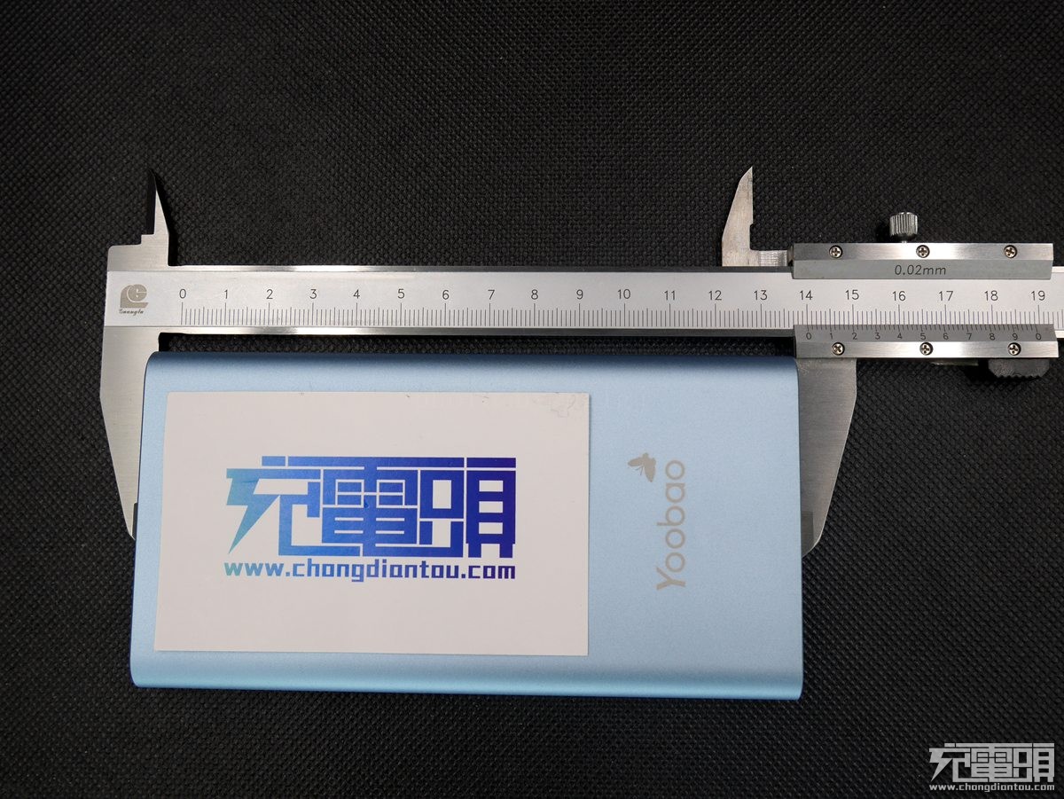 羽博1000w移动电源,羽博20000毫安充电宝自带线评测