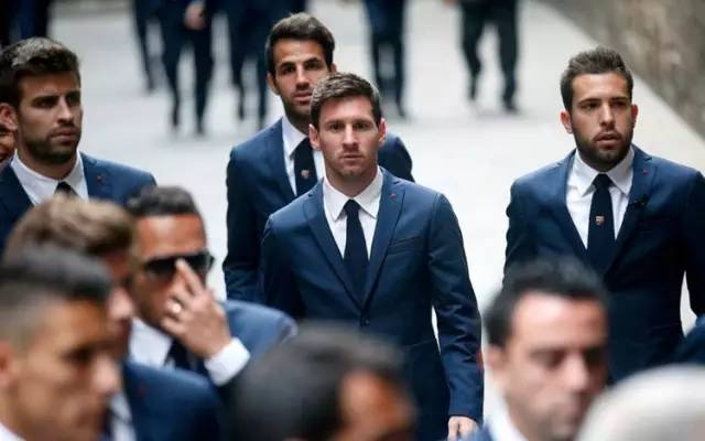 球星穿西装最帅,足球运动员穿西装最帅