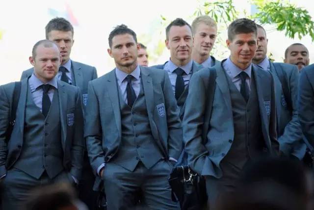 足球谁穿西装最帅,球星穿西装最帅