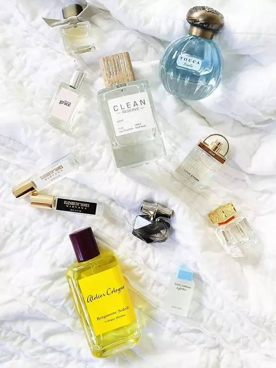 10款适合冬天的香水暖得像个拥抱 (适合秋冬的香水推荐淡香)