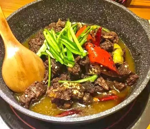 如此专心“*鸭做**”，让广州人一下子沸腾了