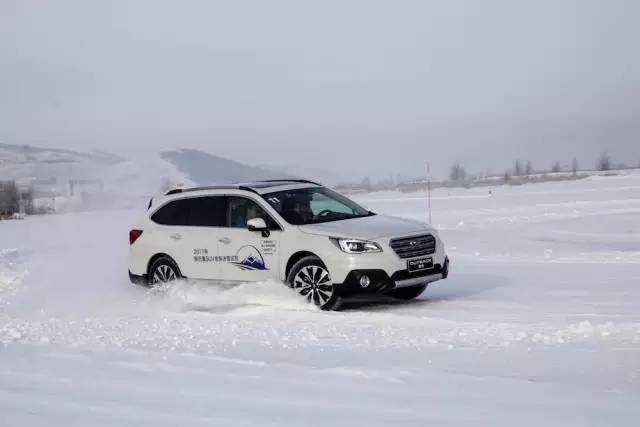 斯巴鲁全系车型试驾,斯巴鲁冰雪飙车
