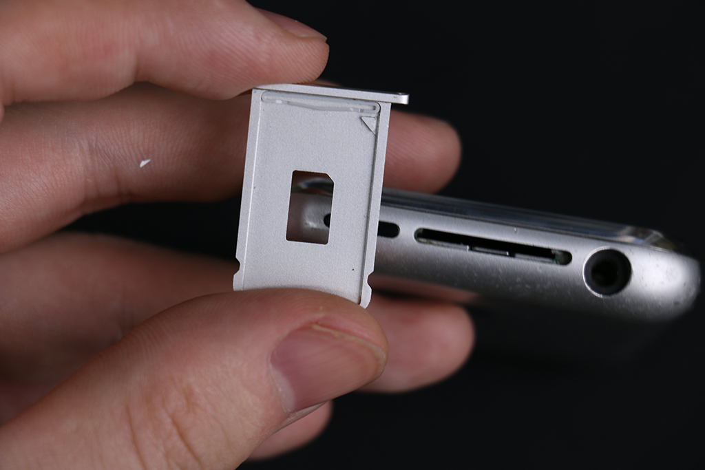 初代原版iPhone拍出高价,怀旧数码推荐