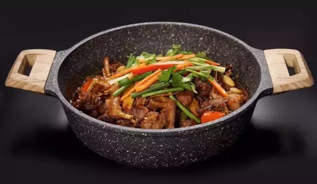 如此专心“*鸭做**”，让广州人一下子沸腾了