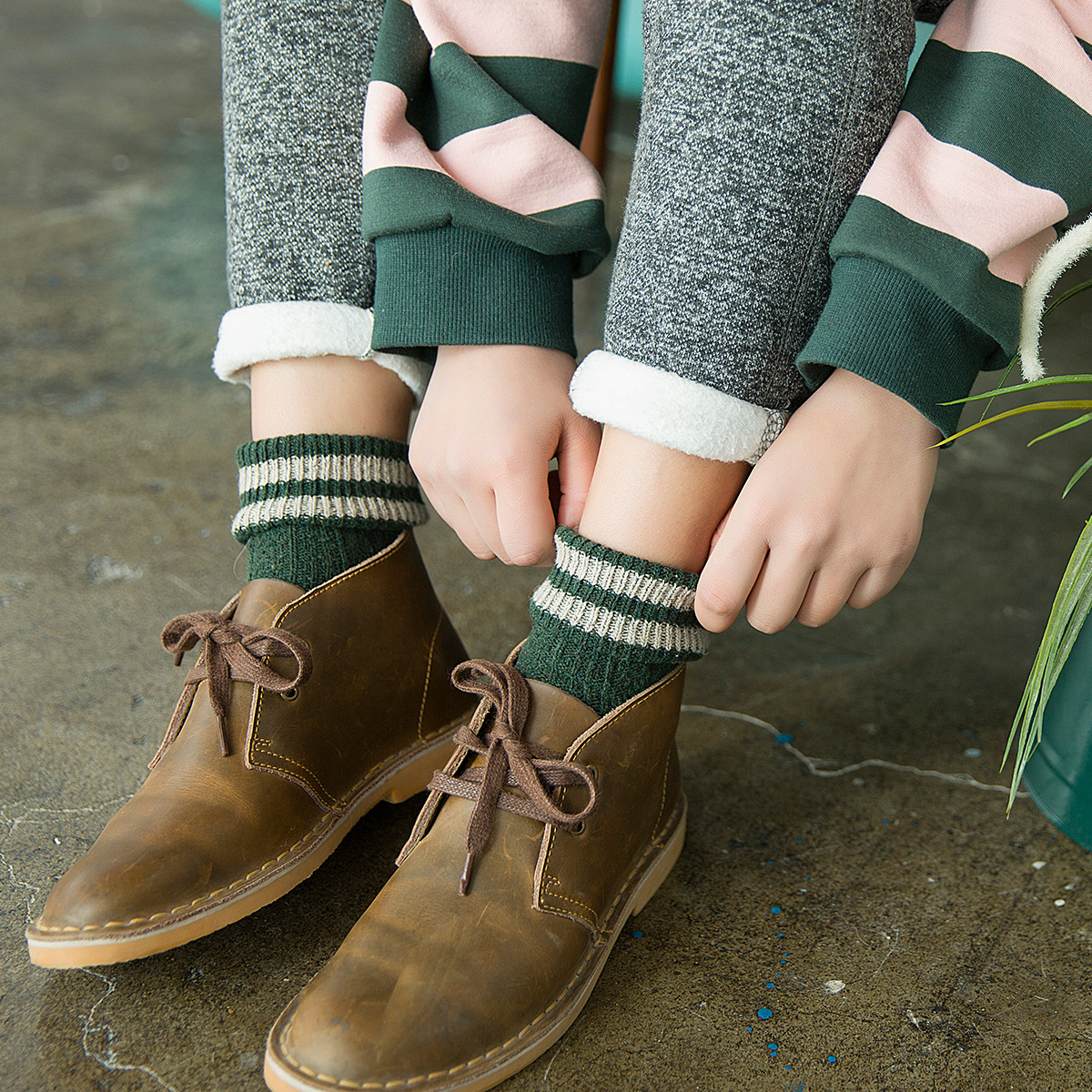 英伦风中跟马丁靴短靴,英伦学院风坡跟短靴