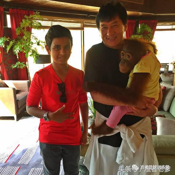 14岁迪拜男孩花200万买球鞋，叔叔阿姨你们穷爆了！