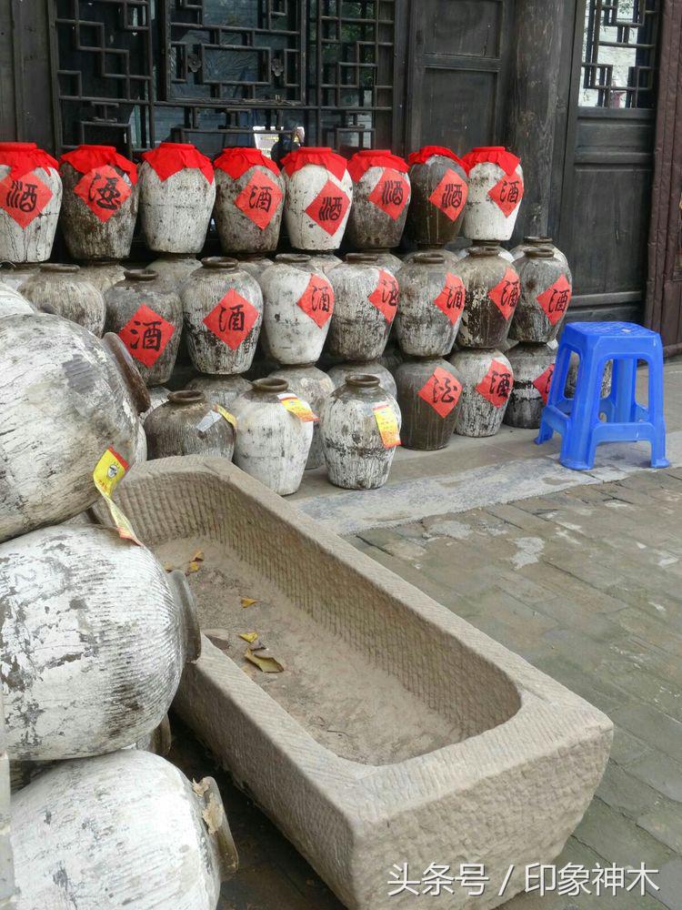 陕北俊俏女子勇闯袁家村大嘴吃四方