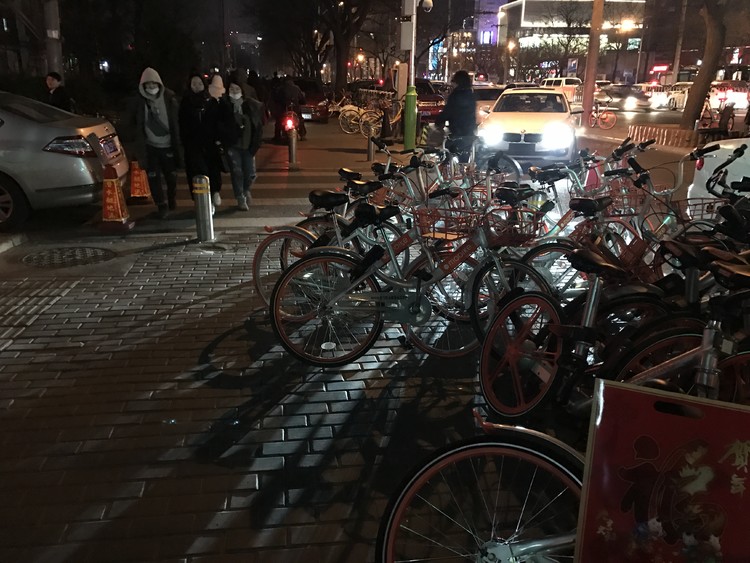 共享单车谁是老大？看谁占道多啊