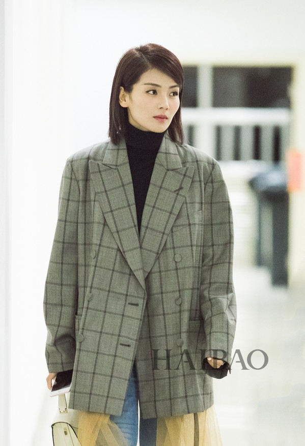 高甜！高圆圆、刘诗诗分别携老公过年双双把家还！海报时尚网华语明星街拍合辑,1月23日~2月2日！