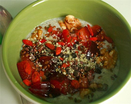 吃枸杞会上火咋办,吃枸杞上火吗男性