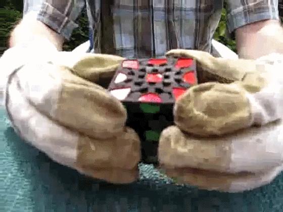 看了这些鬼畜级别的魔方，你还敢说自己会玩魔方么？