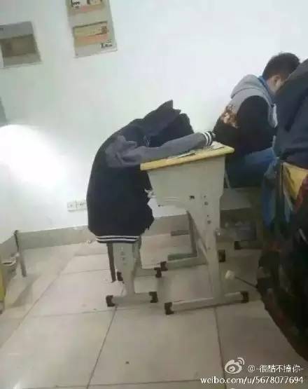 太搞笑了图片,搞笑照片看你们能憋几秒不笑