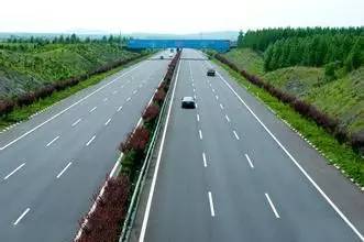 「厉害」服了!大蚌埠“四纵四横一环”的高速路网竟被“地图达人”画出来啦!Ta是……