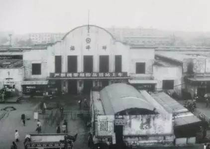 蚌埠的“第一次”都给了谁，99%的老蚌埠都知道了，你还被蒙在鼓里呢？