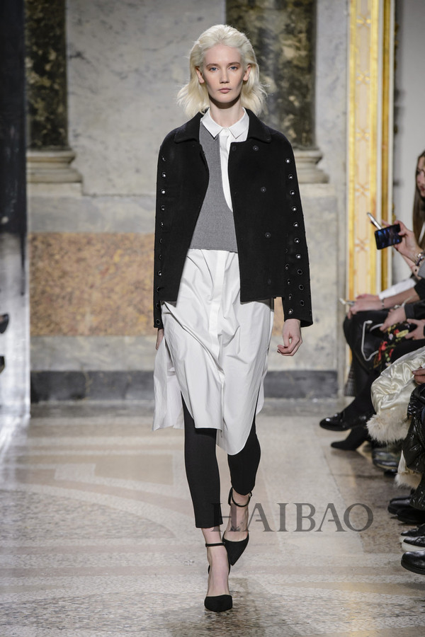 智慧女性心目中的最佳气质！MARYLING2017秋冬女装秀，海报网带你亲临2017秋冬米兰时装周