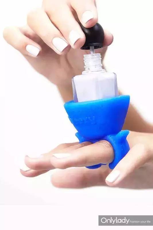 美甲款式推荐2024夏款手绘美甲,美甲款式手绘爆款美甲图显白