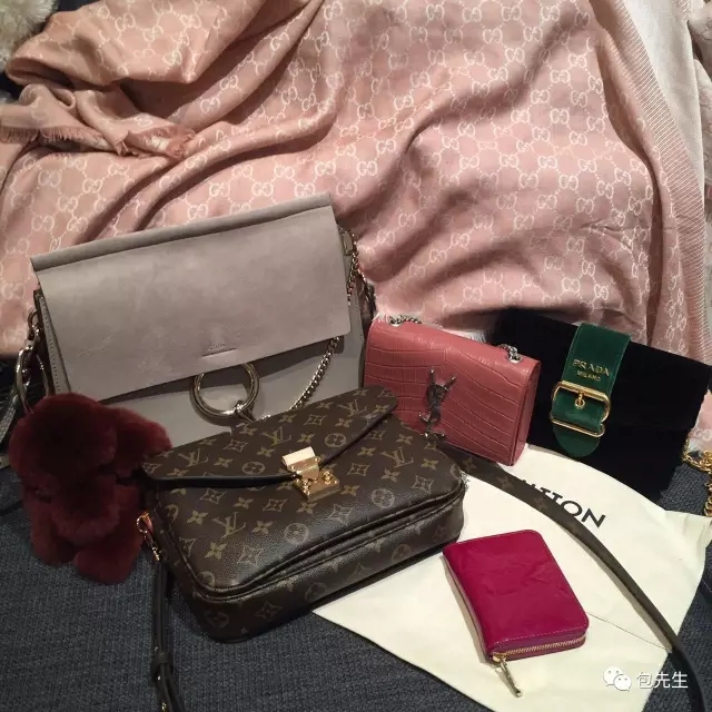 包粉晒包，新年到，用新包，送祝福！