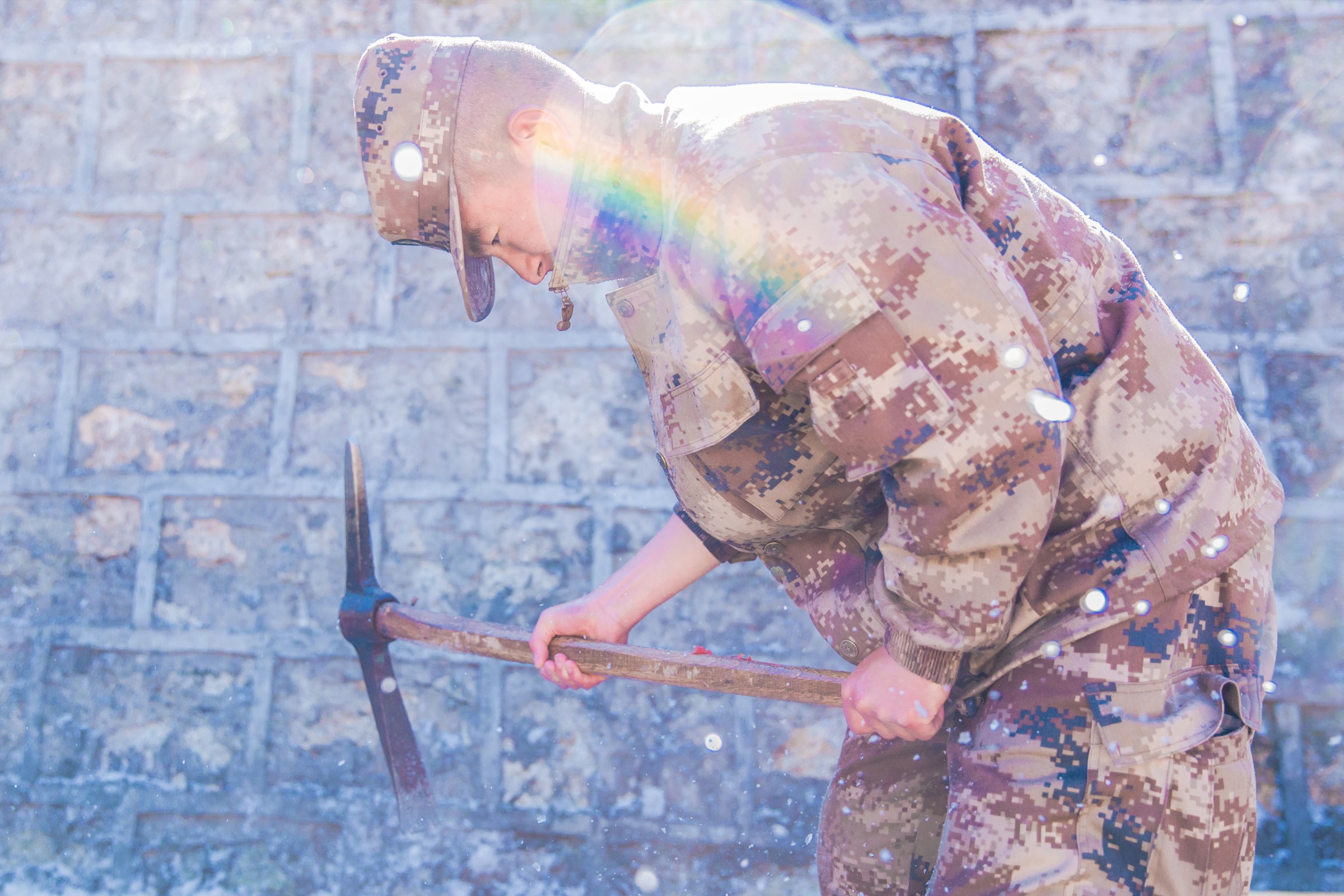 阿里边防军人感人完整视频,边防战士的感人事迹简短80字