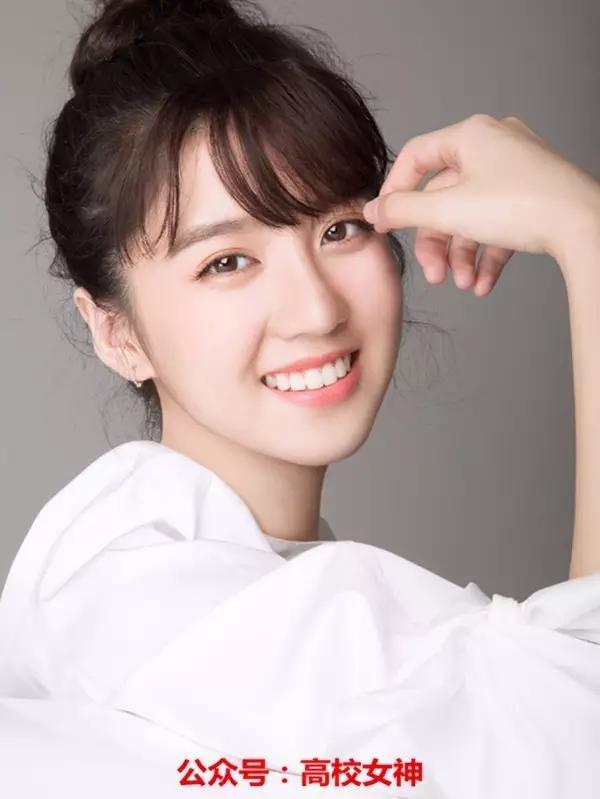 林妙可艺考四所大学,林妙可报考大学