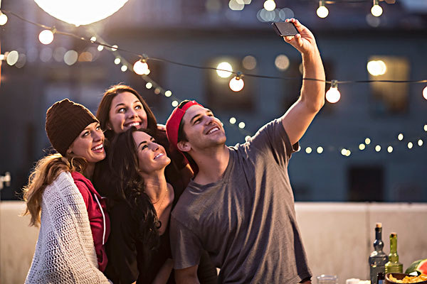 过年老同学聚会如何表现大方得体,过年走亲访友同学聚会