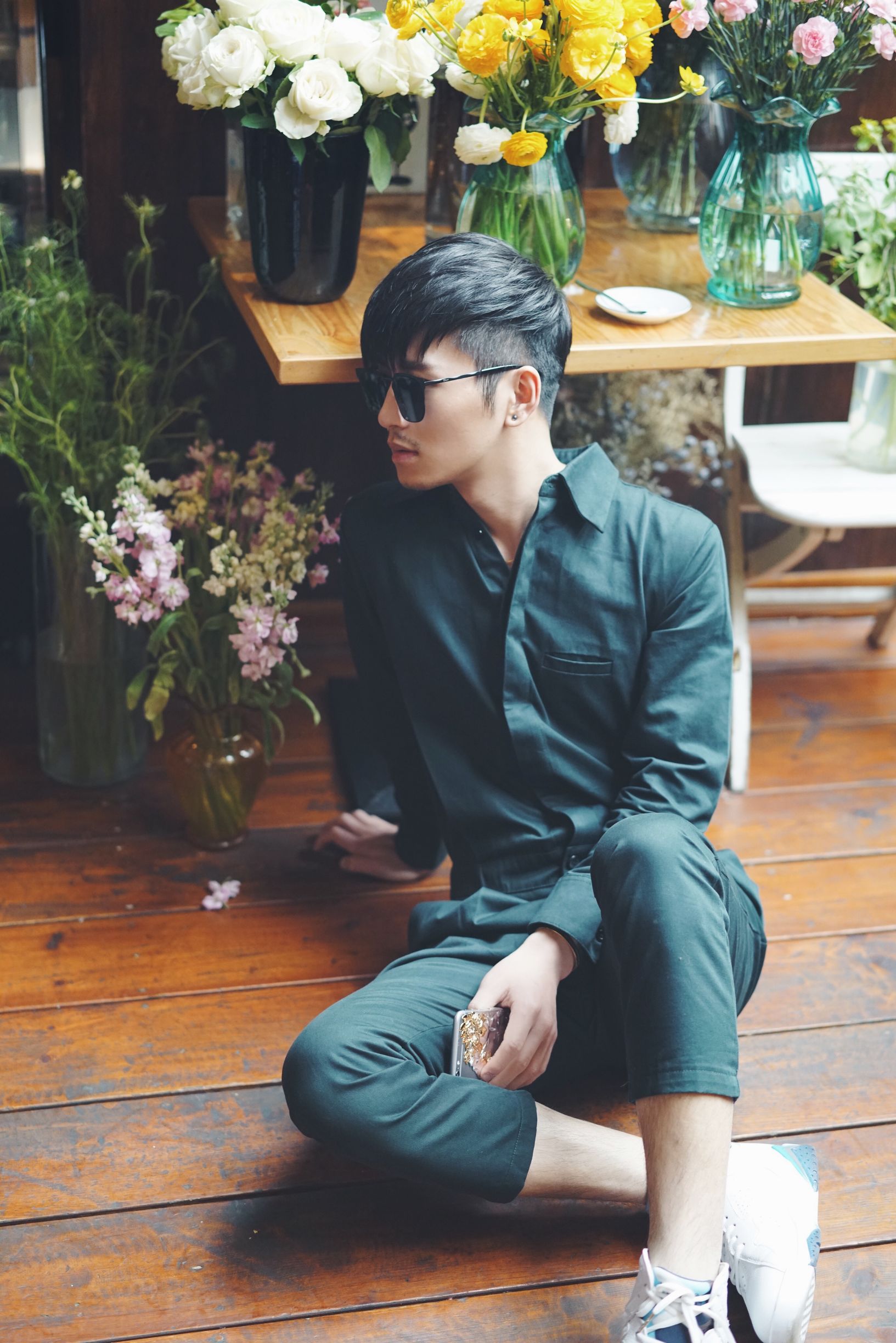 他取代胡彦斌为钟汉良baby献唱，林忆莲、袁娅维对他赞赏有加