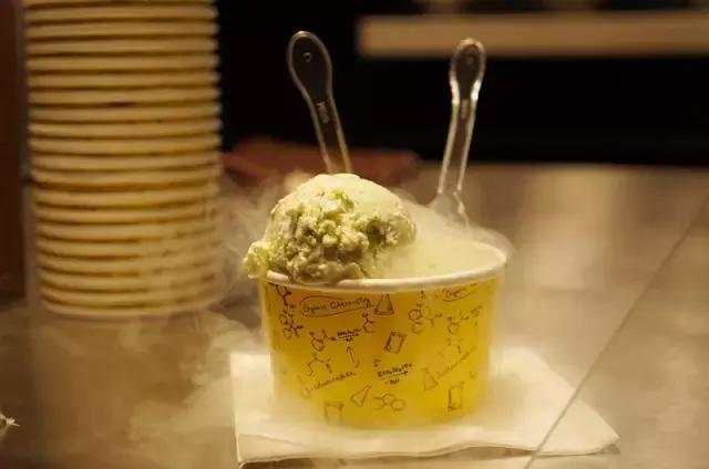 饕餮地铁线｜上海地铁2号线美食地图大曝光！老司机快上车~