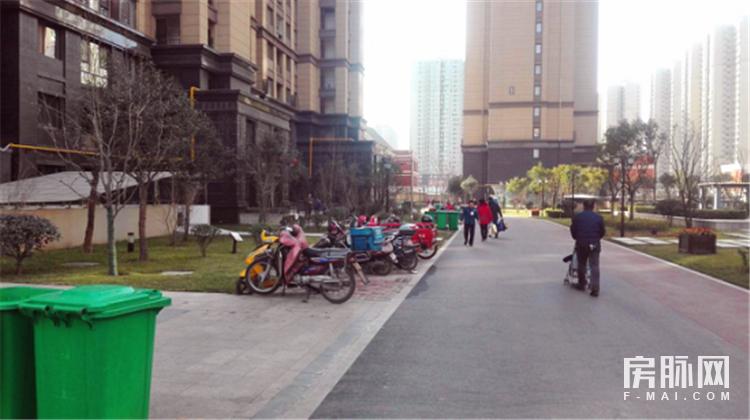 教育小区二手房买房,悦美国际和万科城润园哪个好