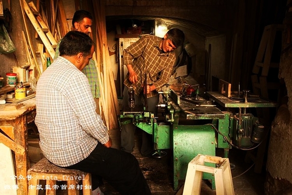 伊朗女人踢足球吗,伊朗女孩踢足球