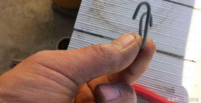 衣服晾在绳子上绳子就变成了什么,衣服晾杆子上老是滑