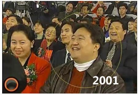 他曾经多次登上央视春晚的舞台,他连续两年登上央视春晚