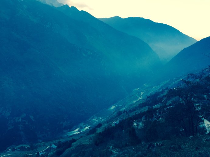 行走的力量——遇见最美虎跳峡