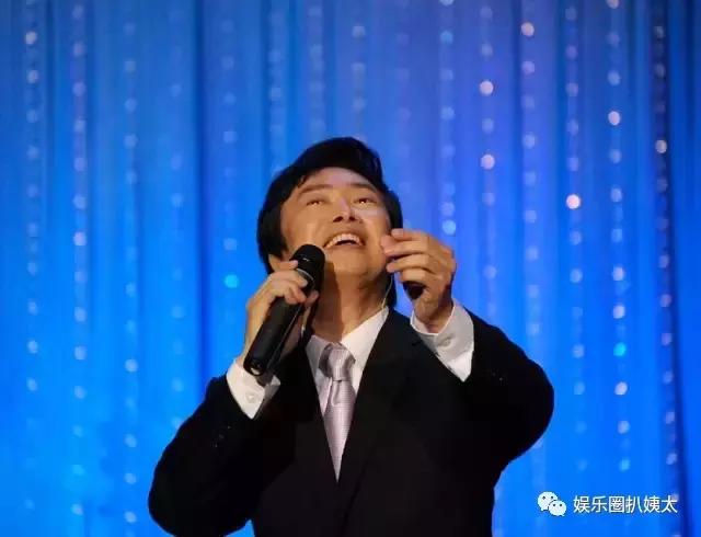 张杰下腰歌唱,张杰大张伟开场舞