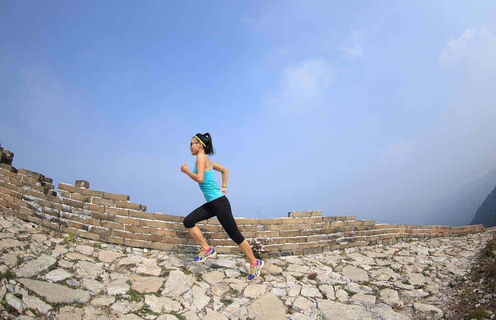 跑步一直跑还是间断跑,跑步间断性跑还是一直跑