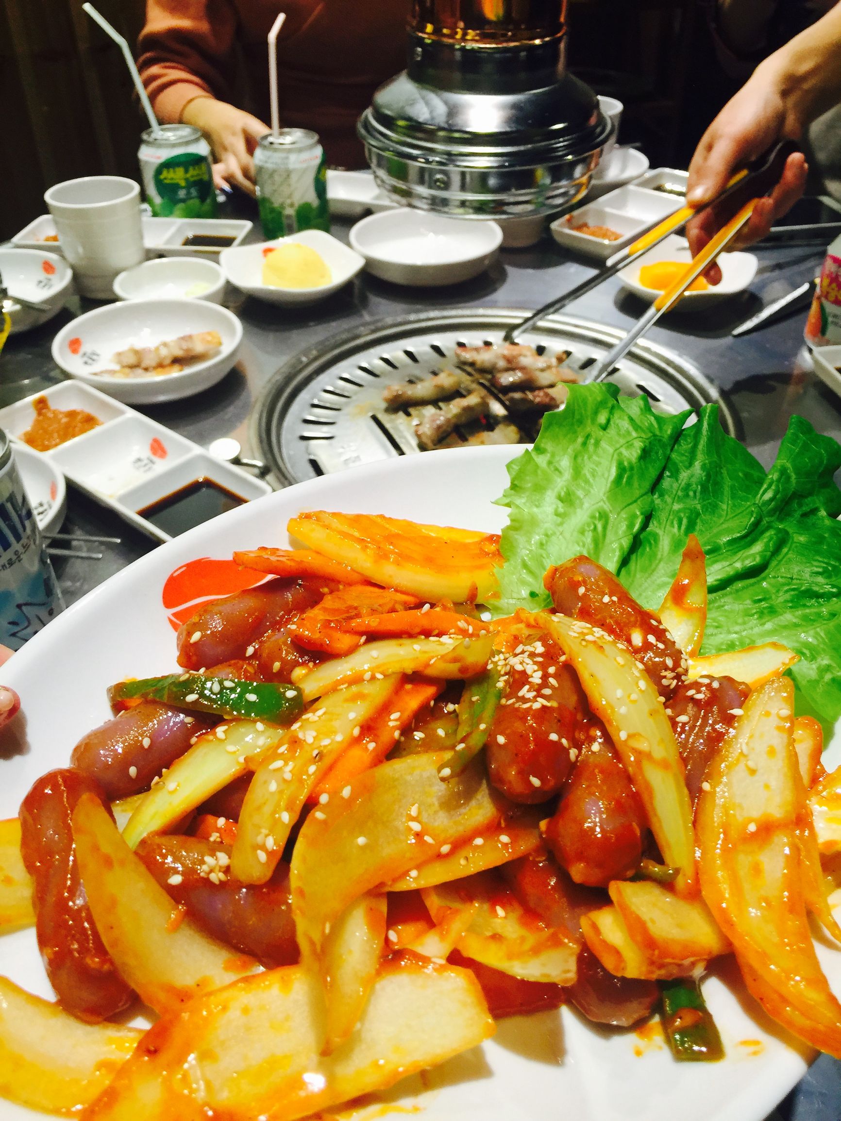 缸筒屋韩国烤肉,缸桶屋韩国烤肉视频