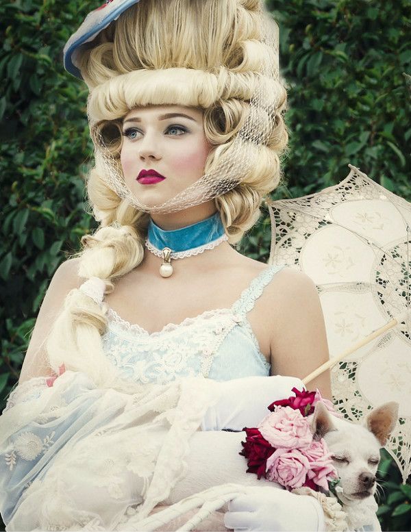 三个一无所有的女人，用以物换物和手工制作的方式再造绝代艳后！