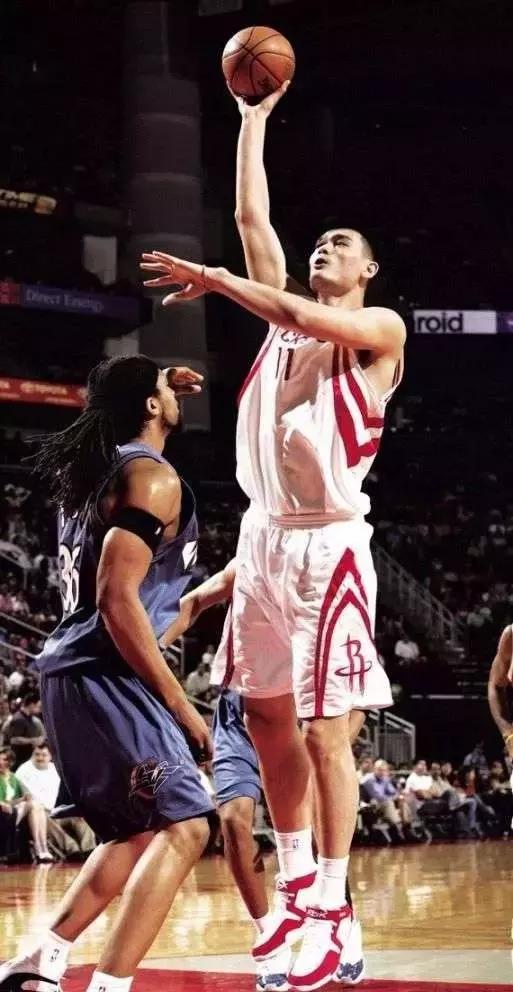 姚明在职业生涯穿过哪些球鞋,姚明球鞋回顾