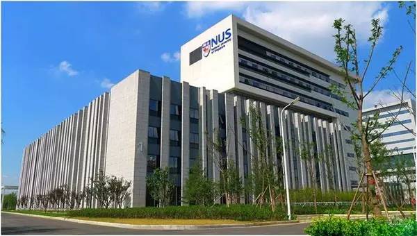 新加坡大还是中国大,新加坡强还是中国强