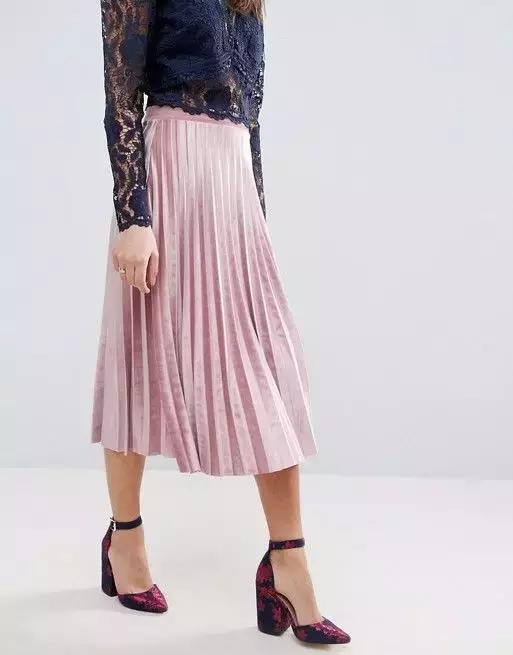 只要穿上带这个字母的衣服春节囤的肉都不用担心了