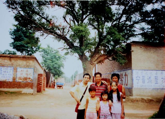 河北宁晋:捉老爬叉吃假货,老孩子头儿投鞋底楼儿