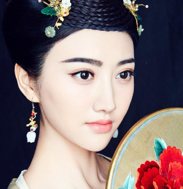 今年最爆款的口红,景甜最近的口红