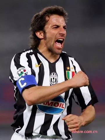 足球场上爱情,爱情足球队