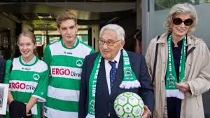 奥巴马五大联赛只关注这一支球队!基辛格的德甲母队已经降级