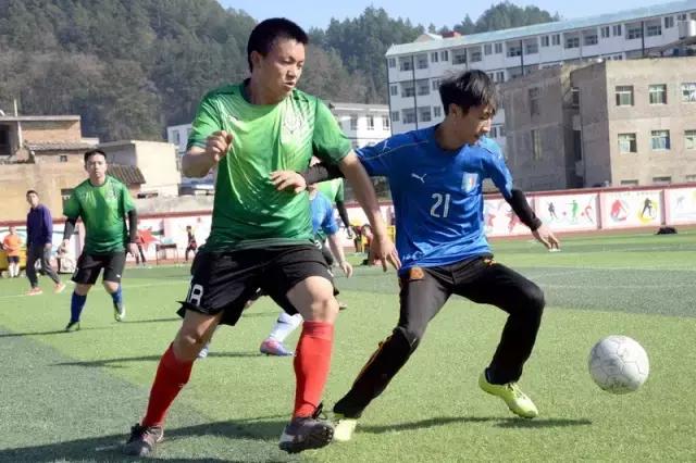 足球凝聚民族团结,足球构建核心力量